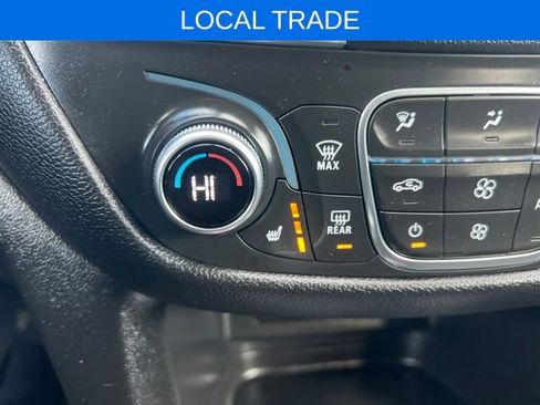 Used 2019 Chevrolet Equinox LT image 25