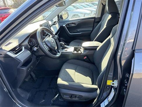 Used 2021 Toyota RAV4 XLE image 14