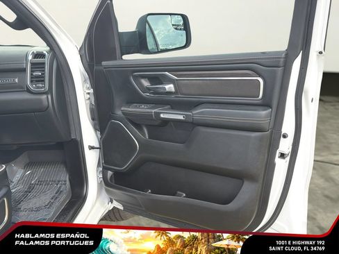 Used 2025 RAM 1500 Laramie AWD/4WD image 33