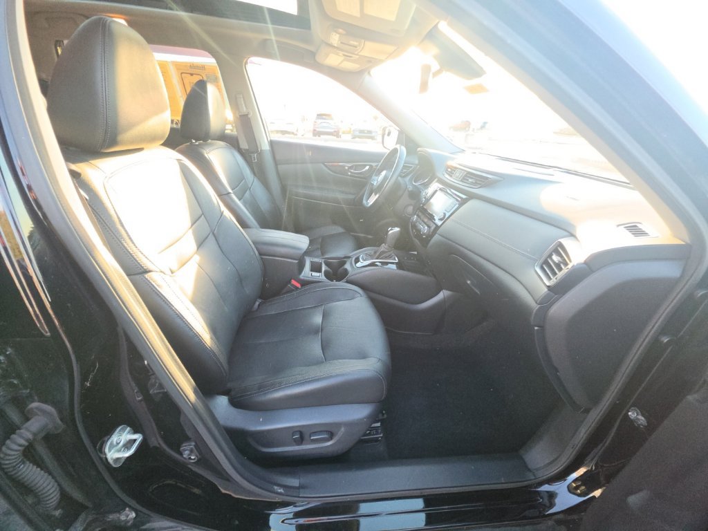 Used 2020 Nissan Rogue SL w/ Premium Package AWD/4WD image 35