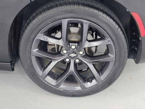 Used 2019 Dodge Charger SXT image 12