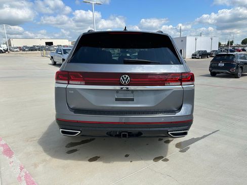 Used 2024 Volkswagen Atlas SE FWD image 5