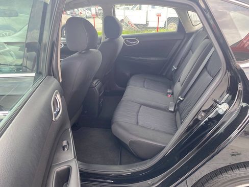 Used 2019 Nissan Sentra SV FWD image 11