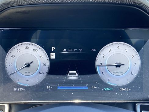 Used 2024 Hyundai Elantra Limited FWD image 7
