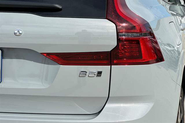 Used 2026 Volvo XC60 B5 Plus w/ Climate Package AWD/4WD image 32