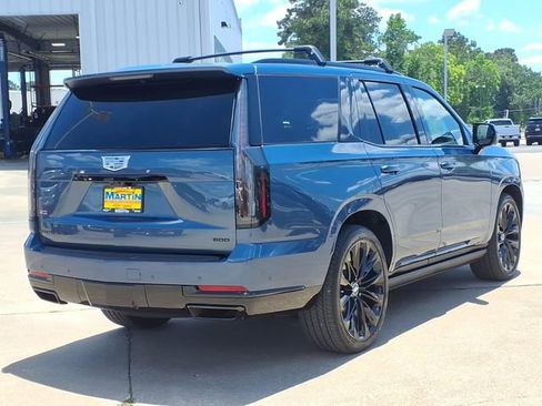 Used 2025 Cadillac Escalade Sport Platinum w/ LPO, ONYX Package AWD/4WD image 5