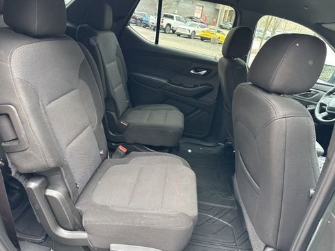 Used 2023 Chevrolet Traverse LT image 27