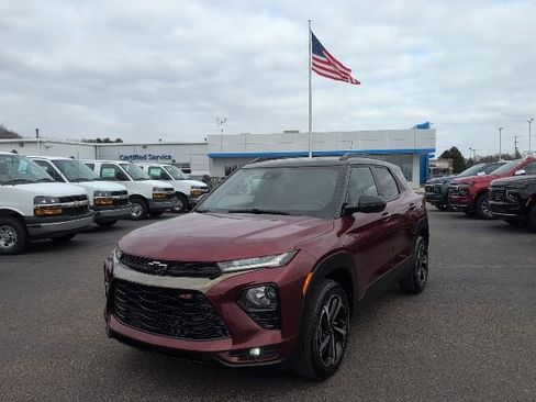 Used 2023 Chevrolet TrailBlazer RS w/ Convenience Package image 1