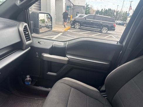 Used 2018 Ford F150 Raptor AWD/4WD image 17