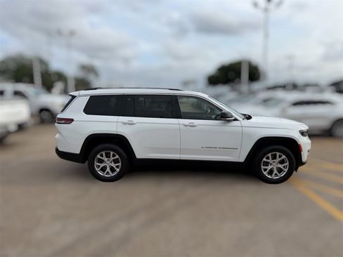 Used 2022 Jeep Grand Cherokee L Limited w/ Luxury Tech Group II AWD/4WD image 9