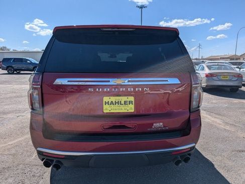 Used 2024 Chevrolet Suburban Premier AWD/4WD image 7