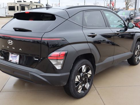 Used 2025 Hyundai Kona SEL image 5
