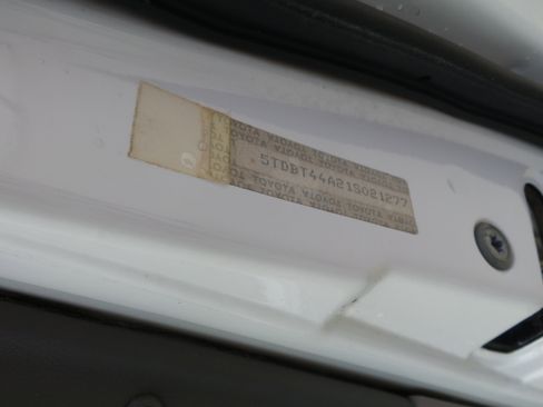 Used 2001 Toyota Sequoia SR5 image 24