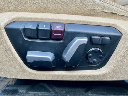 Used 2018 BMW 330i xDrive Sedan w/ Premium Package image 24