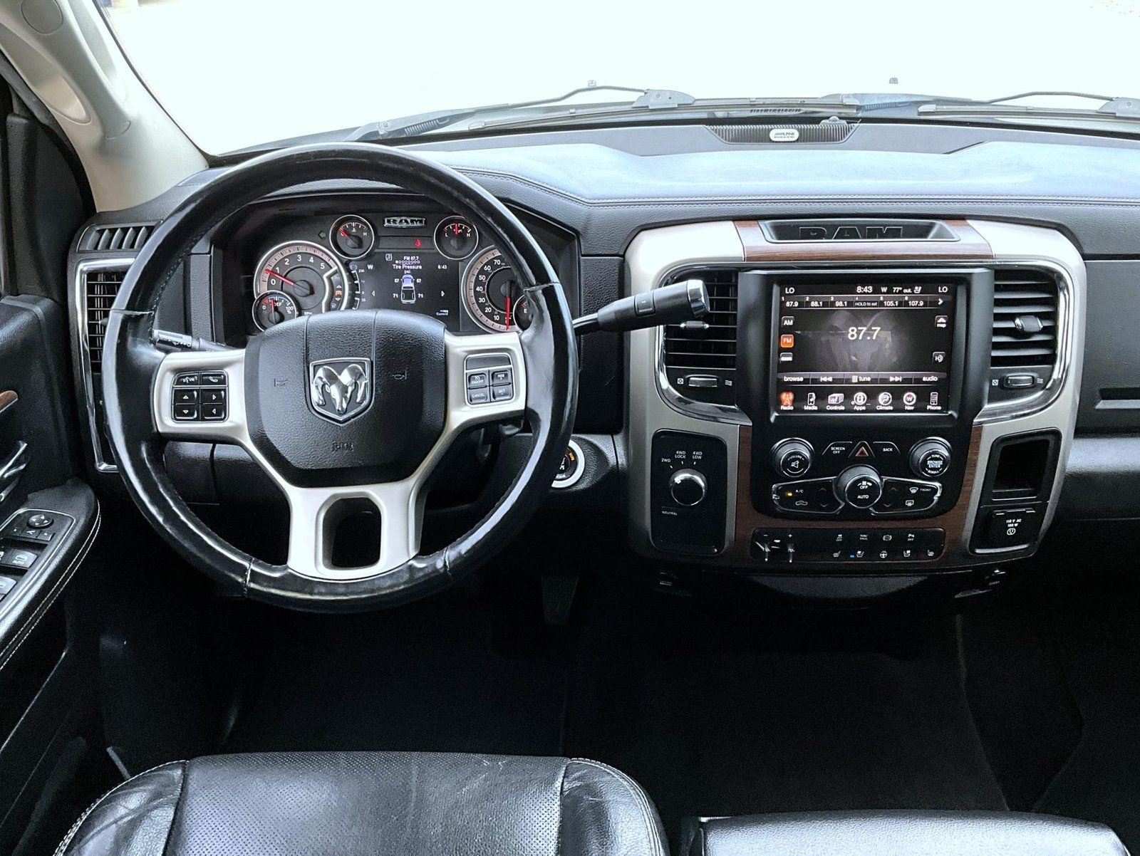 Used 2015 RAM 2500 Laramie w/ Cold Weather Group AWD/4WD image 12
