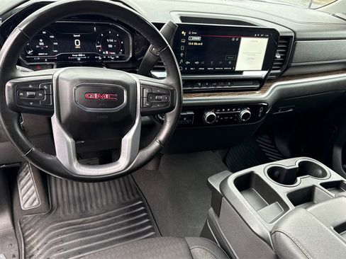 Used 2024 GMC Sierra 3500 SLE w/ SLE Convenience Package image 18