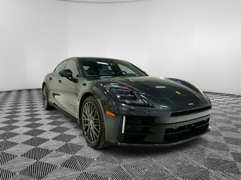 Used 2025 Porsche Panamera 4 image 7