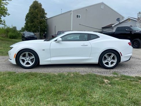 Used 2022 Chevrolet Camaro LT RWD image 2
