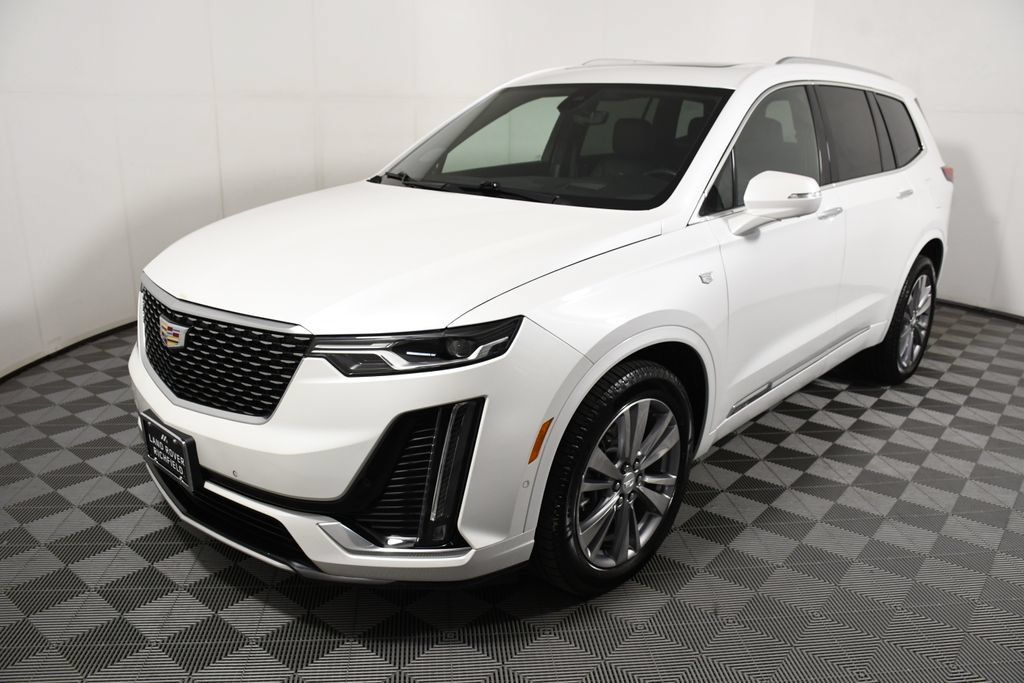 Used 2023 Cadillac XT6 Premium Luxury w/ Technology Package AWD/4WD image 1