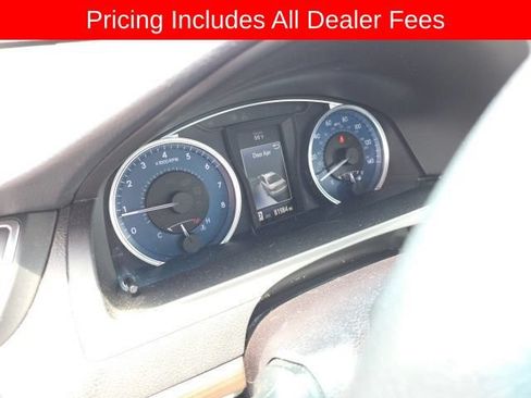 Used 2016 Toyota Camry LE w/ Moonroof Package FWD image 2