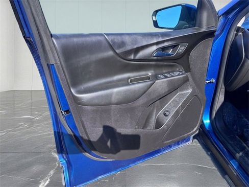Used 2019 Chevrolet Equinox LT w/ Driver Convenience Package image 12
