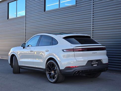New 2026 Porsche Cayenne Coupe image 3