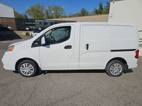 Used 2018 Nissan NV200 SV w/ Navigation Package FWD image 3