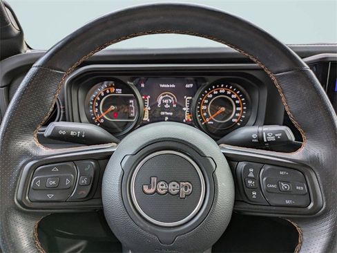 Used 2024 Jeep Gladiator Mojave w/ Convenience Group image 29