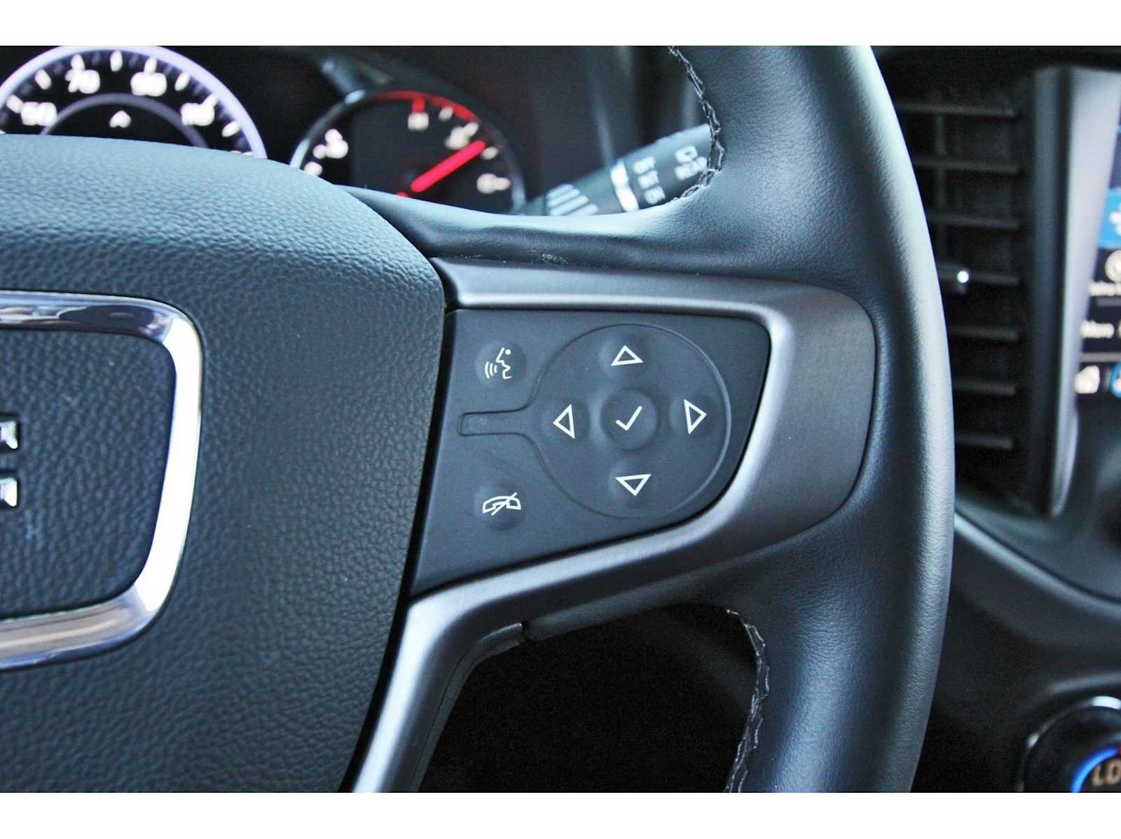Used 2023 GMC Acadia AT4 w/ Technology Package AWD/4WD image 16