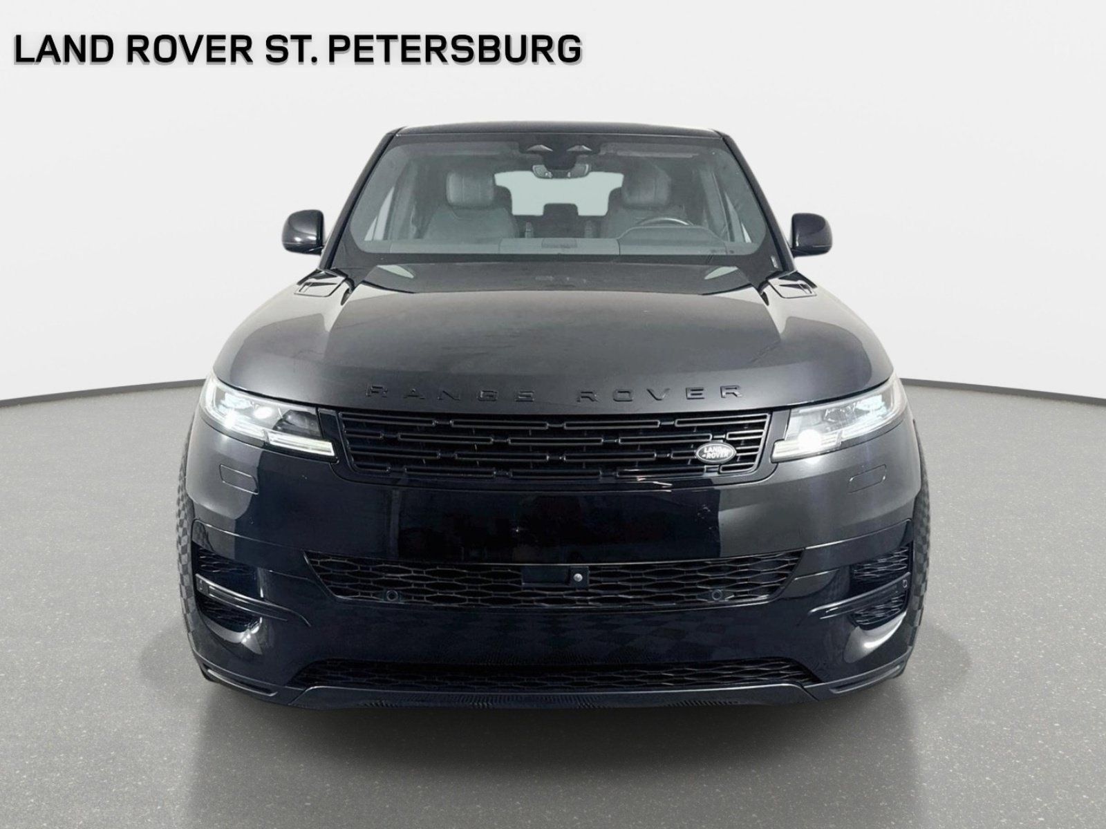 Used 2025 Land Rover Range Rover Sport SE AWD/4WD image 2
