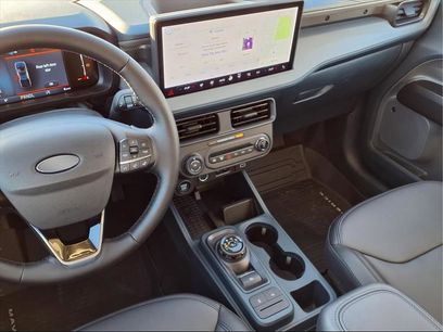 New 2025 Ford Maverick Lariat w/ Black Appearance Package