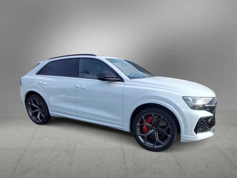 New 2025 Audi RS Q8 performance image 2