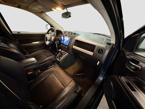 Used 2016 Jeep Compass High Altitude image 25