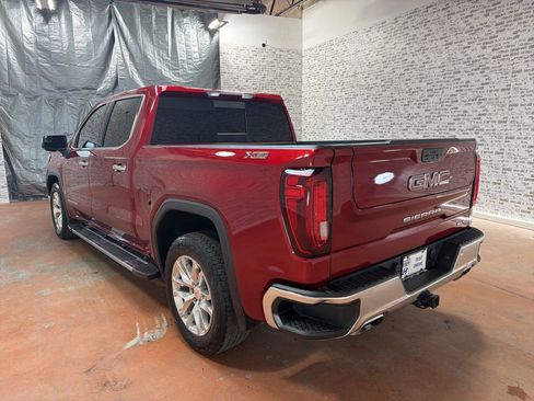Used 2022 GMC Sierra 1500 SLT w/ SLT Premium Package AWD/4WD image 5