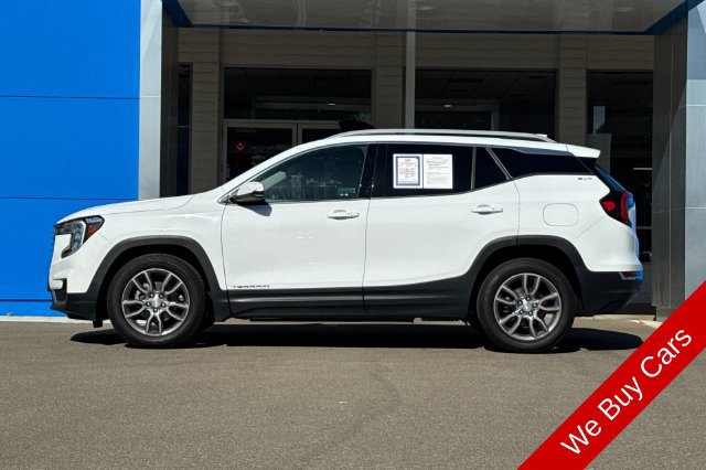 Used 2024 GMC Terrain SLT FWD image 10