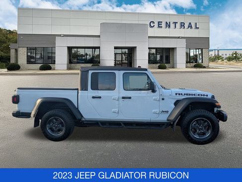 Used 2023 Jeep Gladiator Rubicon image 9