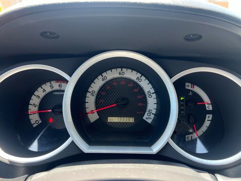 Used 2011 Toyota Tacoma PreRunner w/ TRD Off-Road Pkg w/JBL Audio RWD image 22