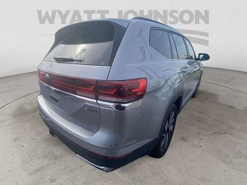 Used 2024 Volkswagen Atlas SE image 9