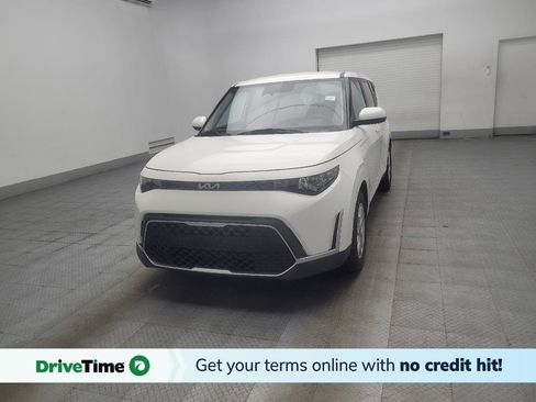 Used 2023 Kia Soul LX w/ Option Group 015 FWD image 1