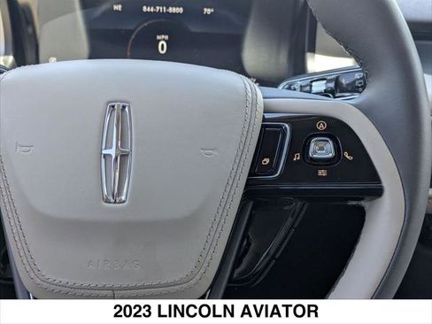 Certified 2023 Lincoln Aviator AWD w/ Class IV Trailer Tow Package image 15