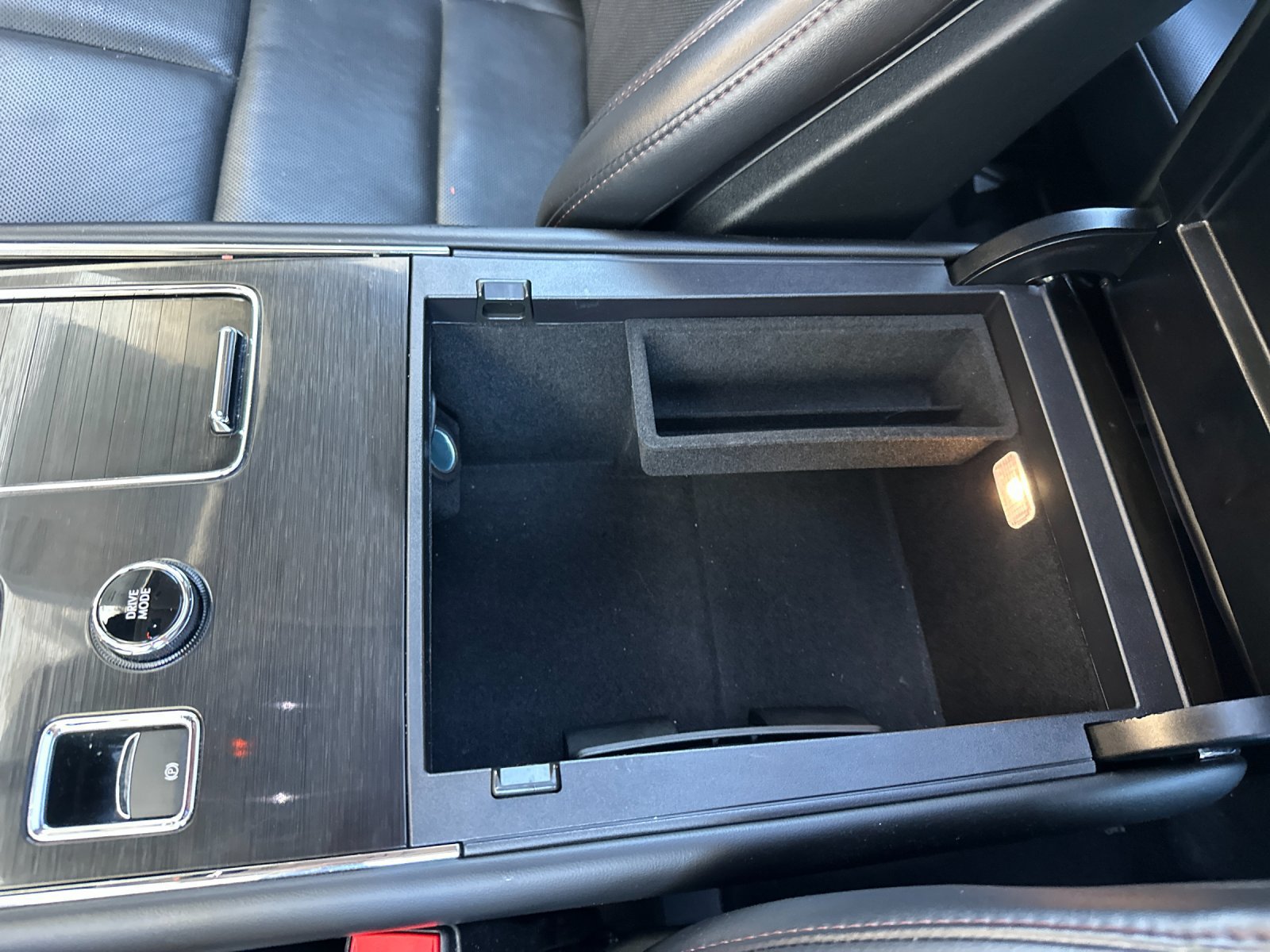 Certified 2024 Lincoln Aviator Reserve w/ Equipment Group 201A AWD/4WD image 24