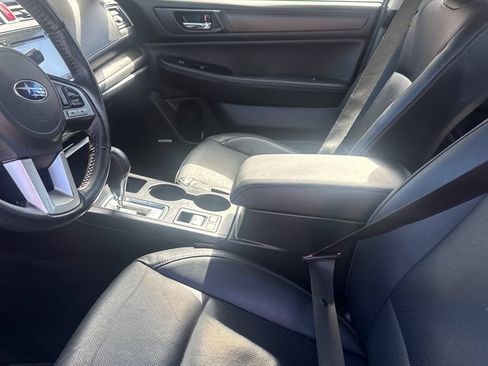 Used 2017 Subaru Legacy 2.5i Limited AWD/4WD image 9