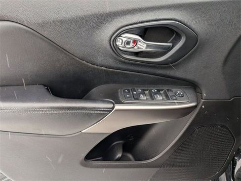 Certified 2021 Jeep Cherokee Latitude image 14