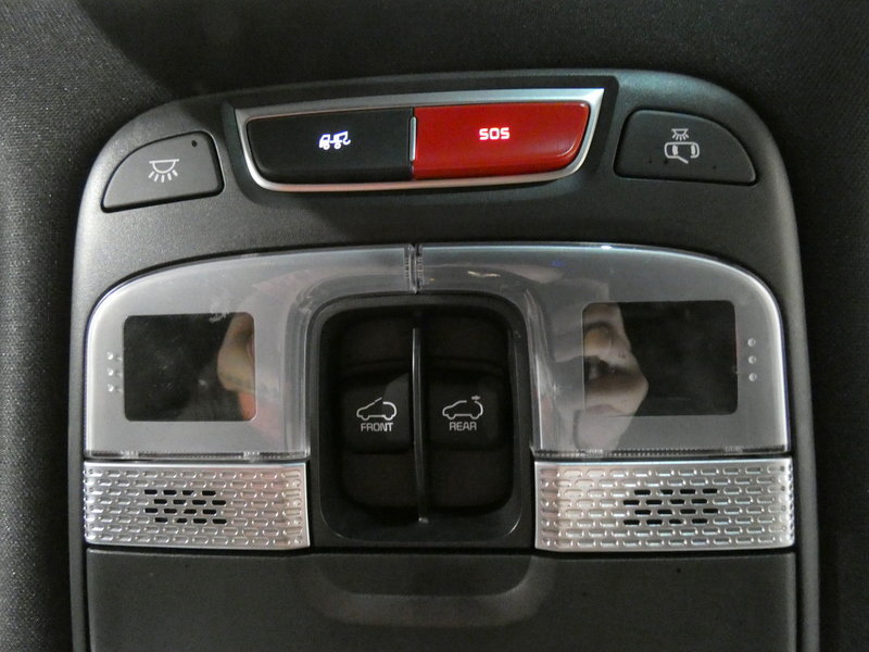 Used 2024 Kia Telluride AWD image 18