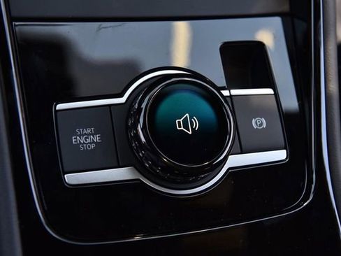 New 2026 Volkswagen Tiguan SEL R-Line AWD/4WD image 16
