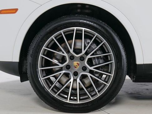 Used 2021 Porsche Cayenne Coupe image 34