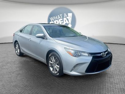 Used 2016 Toyota Camry SE w/ Moonroof Package