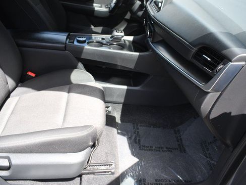 Used 2026 Nissan Rogue SV AWD/4WD image 25