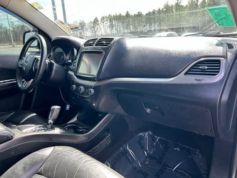 Used 2015 Dodge Journey Crossroad w/ Flexible Seating Group image 10