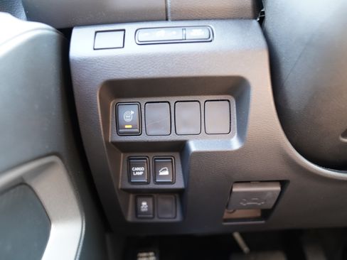Used 2024 Nissan Frontier SV w/ Technology Package AWD/4WD image 31